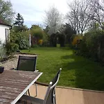 Luxurious 3 Bedroom House For Families, Corporate Stay With Gardens And Parking