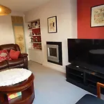 Luxurious 3 Bedroom House For Families, Corporate Stay With Gardens And Parking