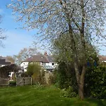 Luxurious 3 Bedroom House For Families, Corporate Stay With Gardens And Parking