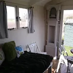 Pidley Bottom Cottages - Luxury Sc Rooms - Fully Furnished And Equipped - Kitchen - Towels And Linen Included