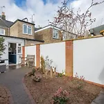 Beautiful 2Bed Cottage Nr City