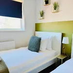 2 Bed House, Sleeps 6, Dog Friendly, Close To A14 M11, With Garden & Parking Long Stay Work Contractor Leisure, Jade