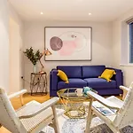 The Modern Classic - Contemporary & Elegant 3Bdr Home