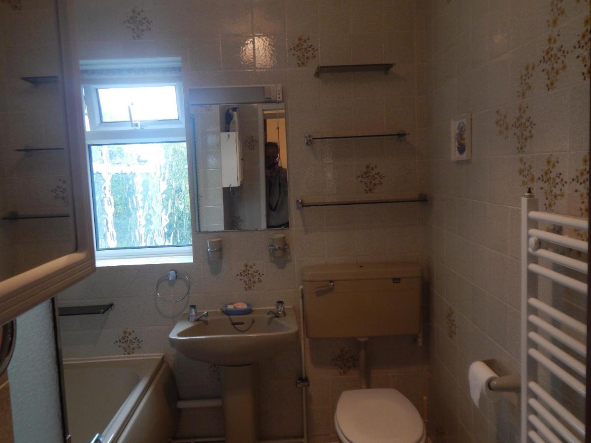 Two Bedroom Corporate And Family With Parking In Popular Location