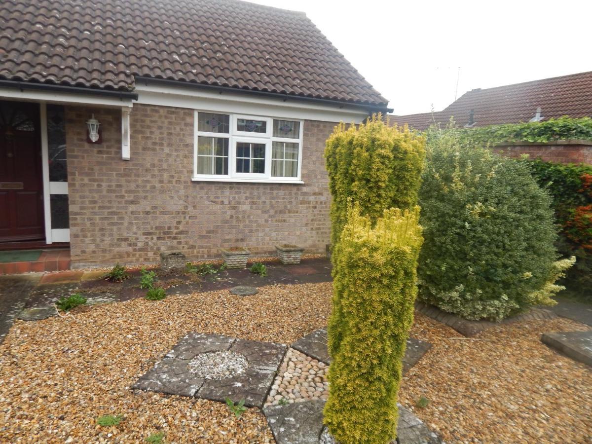 Two Bedroom Corporate And Family With Parking In Popular Location Cambridge (Cambridgeshire)