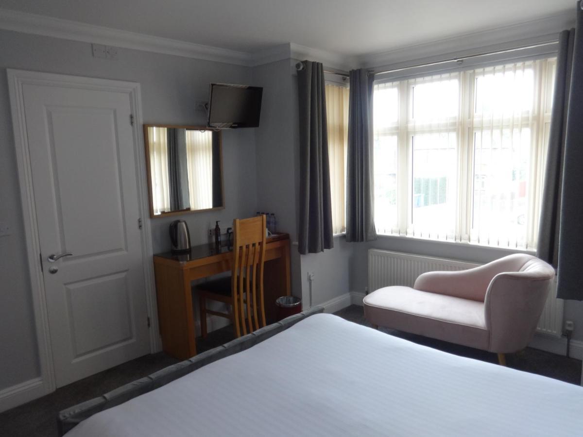 Guest house Autumn House 4*