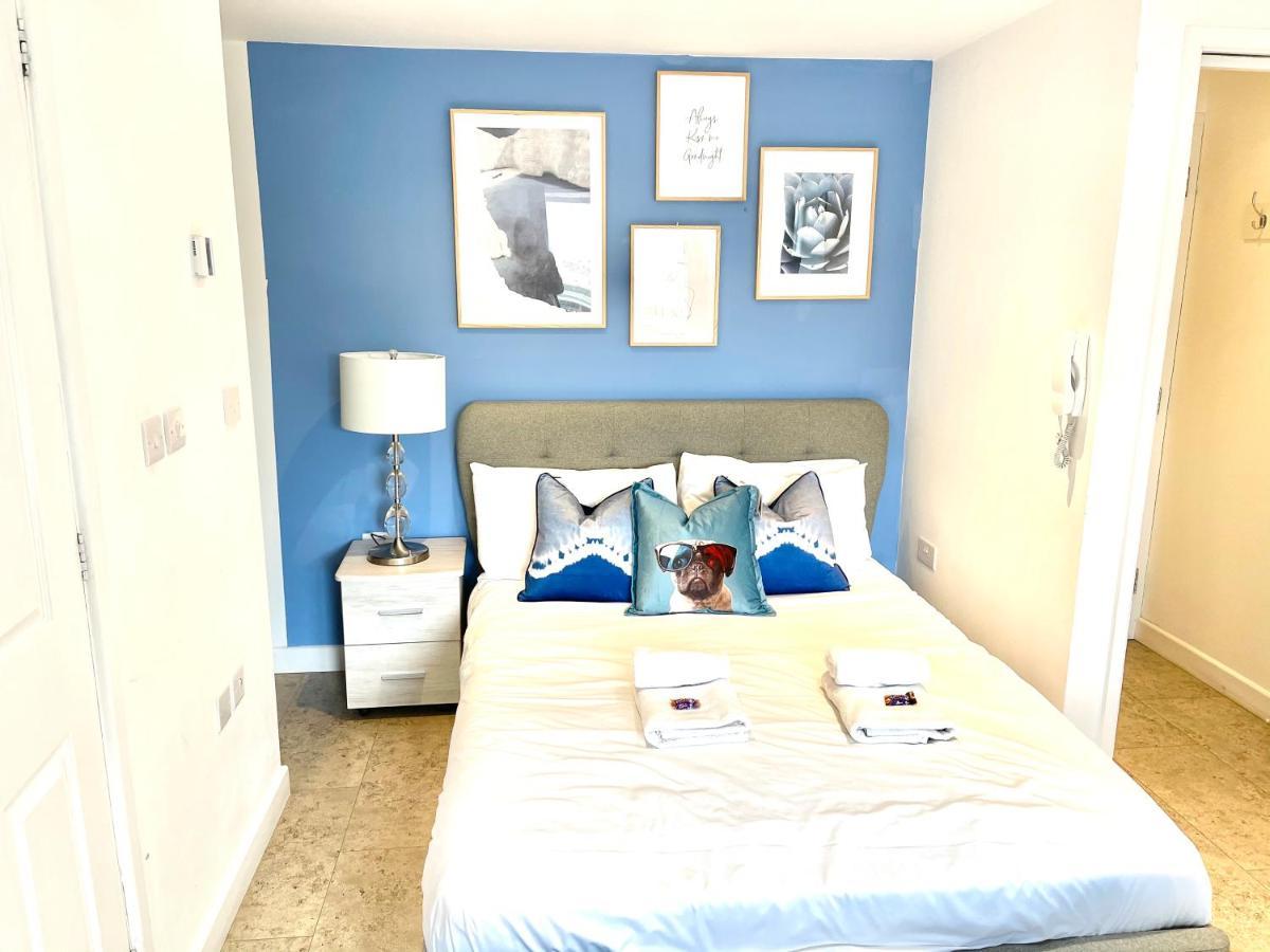 Koala & Tree - Cambridge Centric Location Renovated Studios - Short Lets & Serviced Accommodation