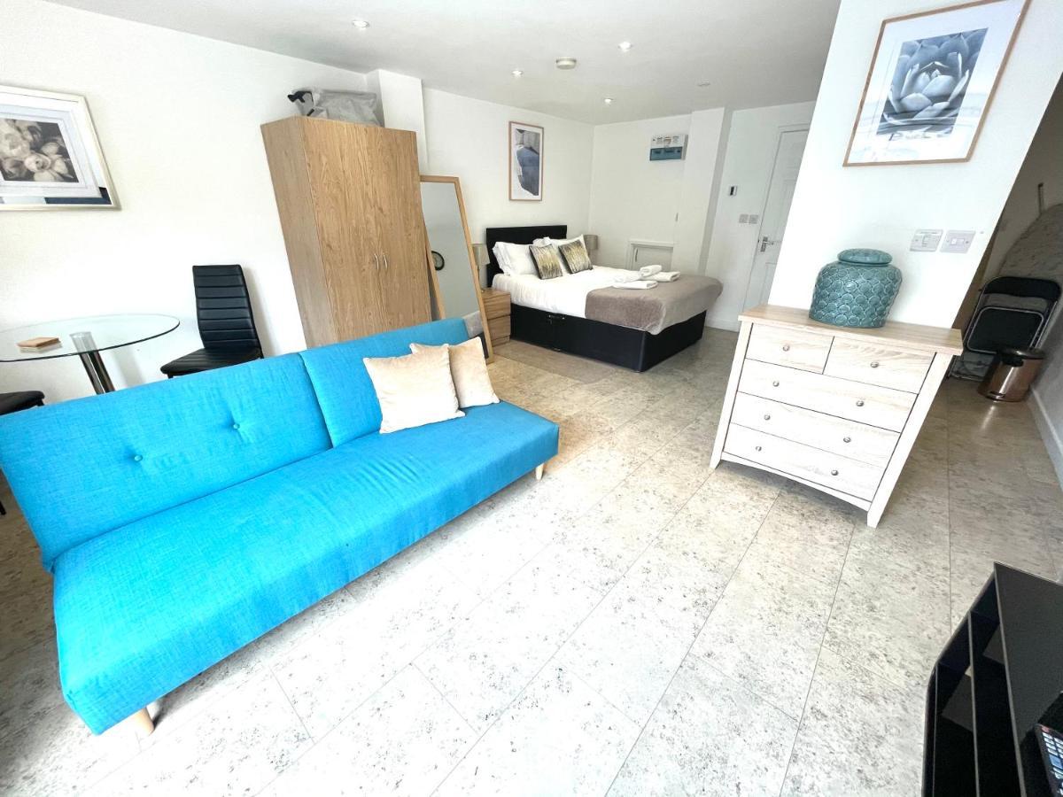 Koala & Tree - Cambridge Centric Location Renovated Studios - Short Lets & Serviced Accommodation Cambridge (Cambridgeshire)