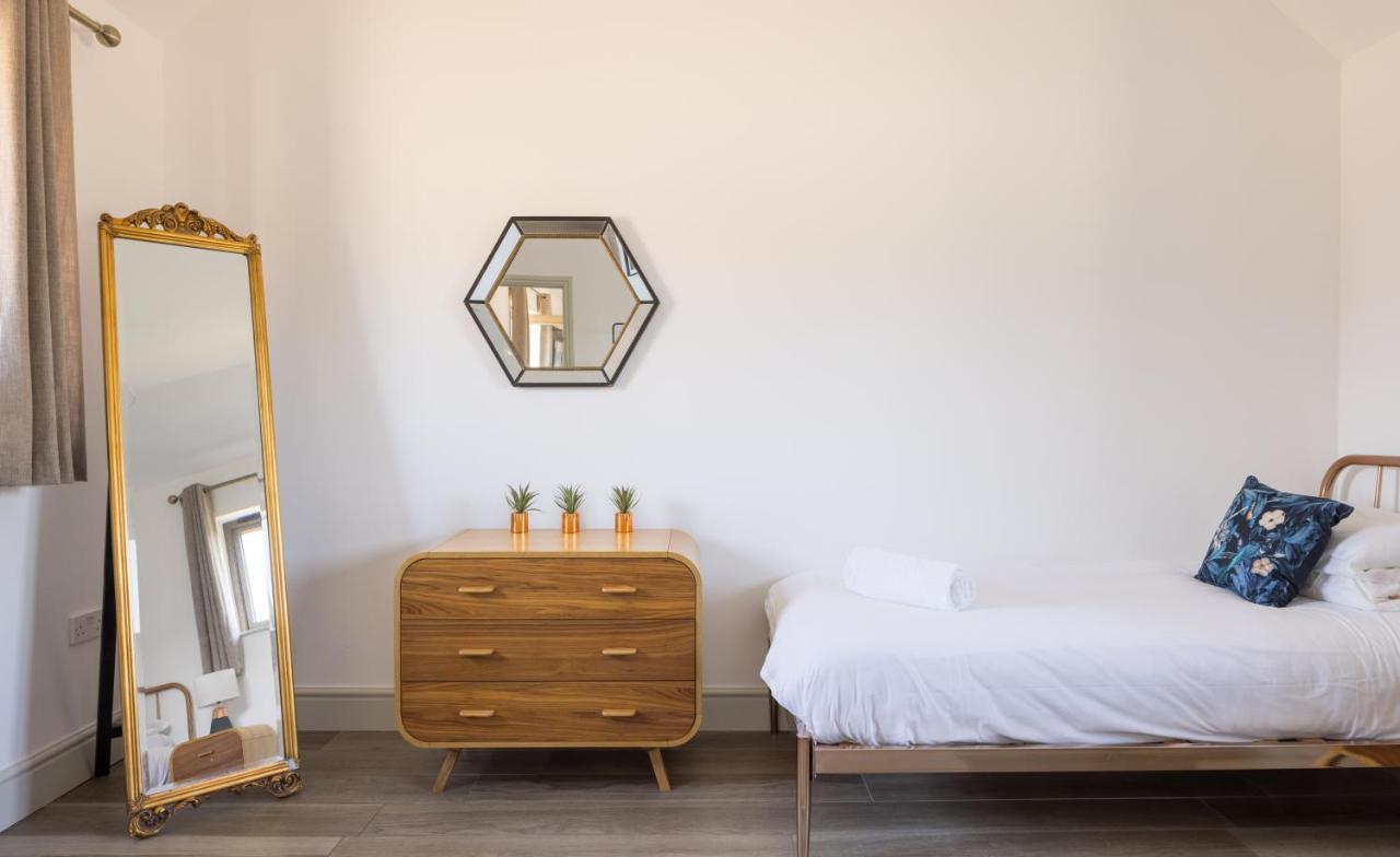 Clopton Courtyard Apartment *