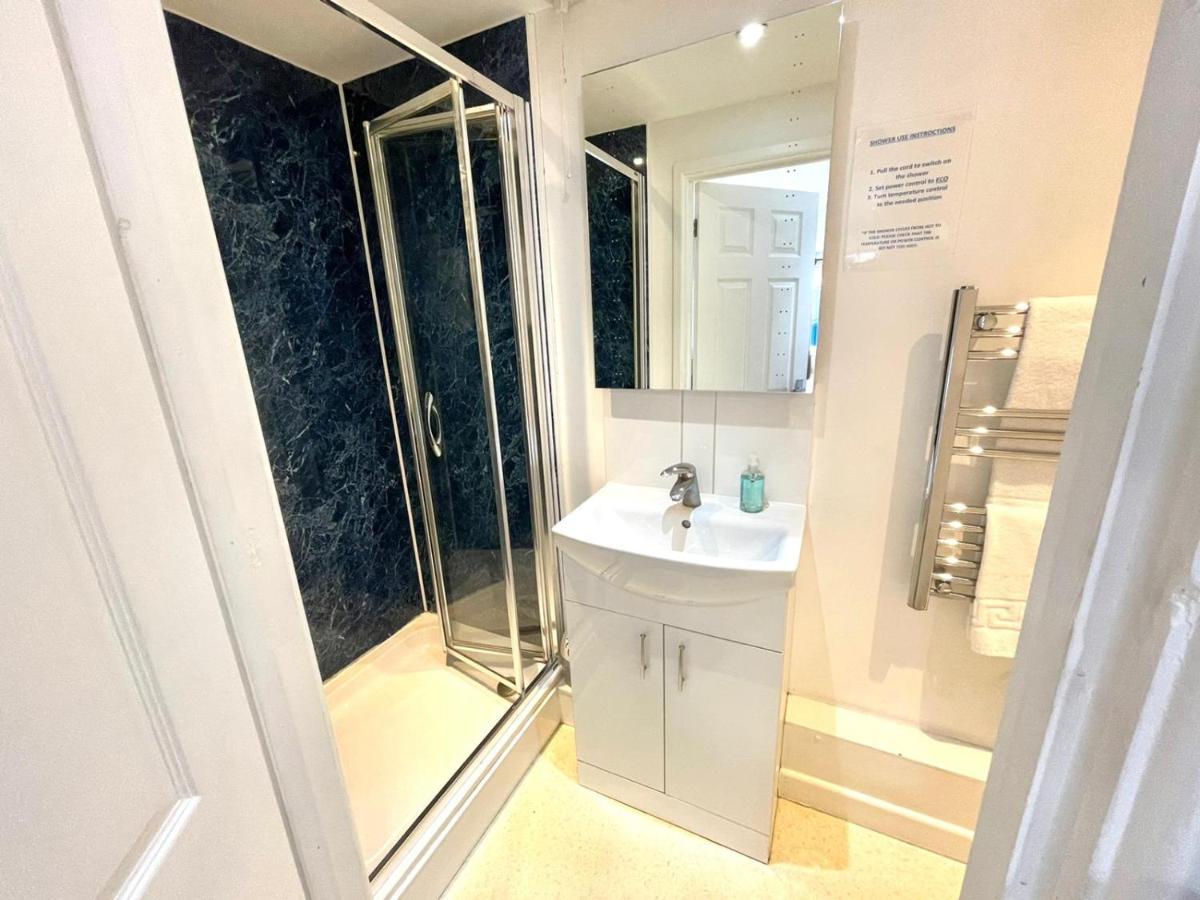 Koala & Tree - Cambridge Centric Location Renovated Studios - Short Lets & Serviced Accommodation