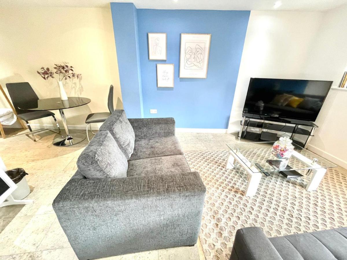 Apartment Koala & Tree - Cambridge Centric Location Renovated Studios - Short Lets & Serviced Accommodation