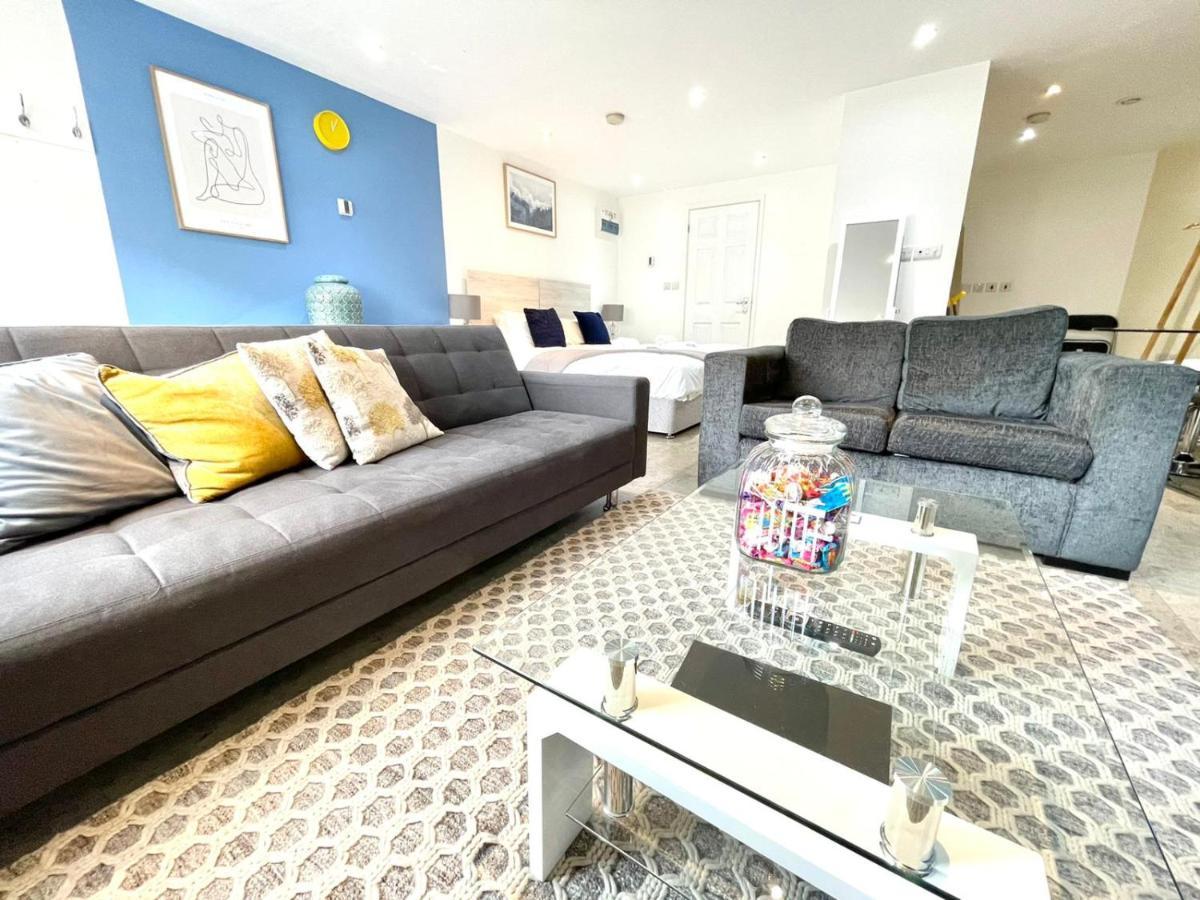 Koala & Tree - Cambridge Centric Location Renovated Studios - Short Lets & Serviced Accommodation