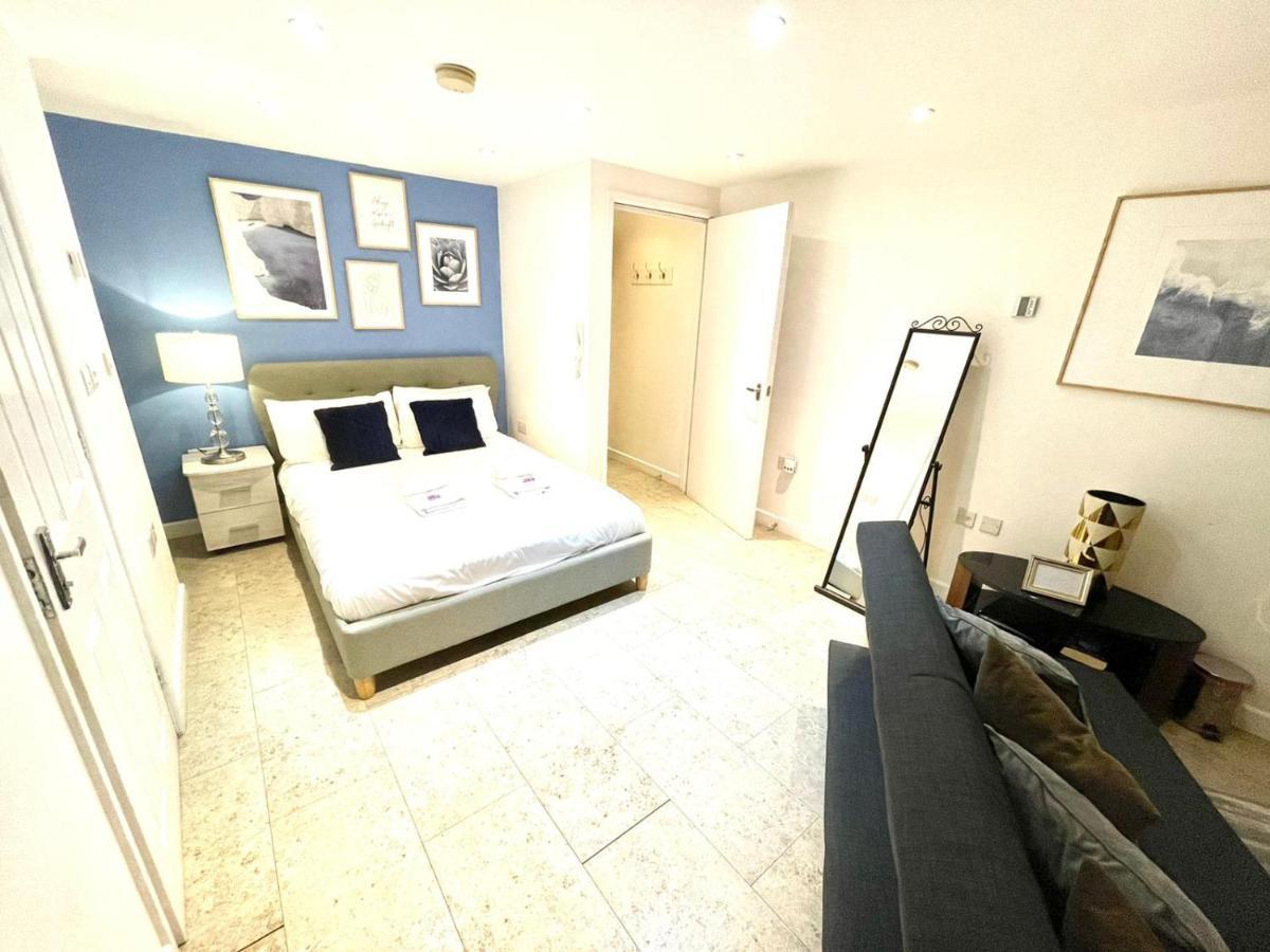 Koala & Tree - Cambridge Centric Location Renovated Studios - Short Lets & Serviced Accommodation Cambridge (Cambridgeshire)