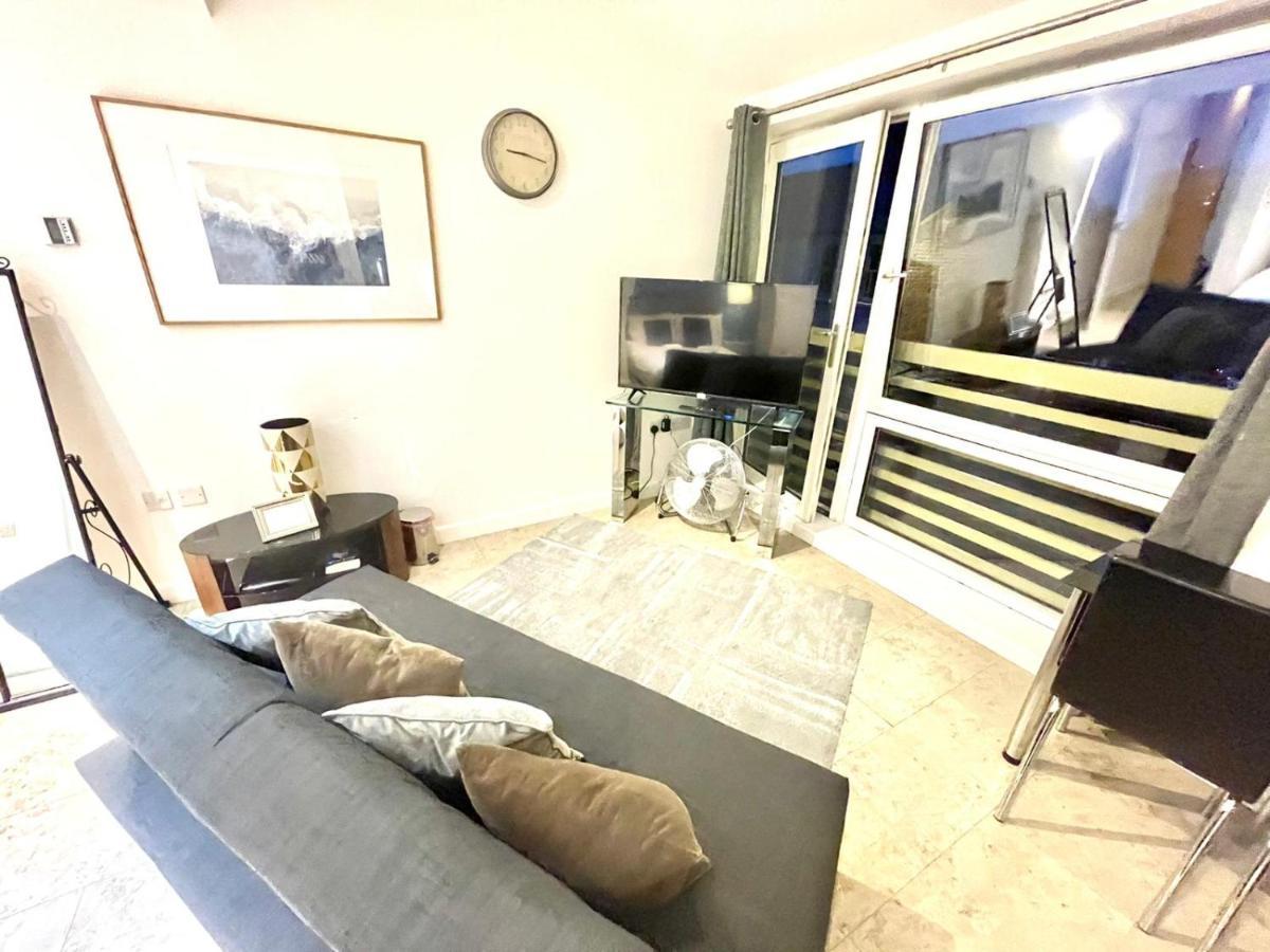 Koala & Tree - Cambridge Centric Location Renovated Studios - Short Lets & Serviced Accommodation