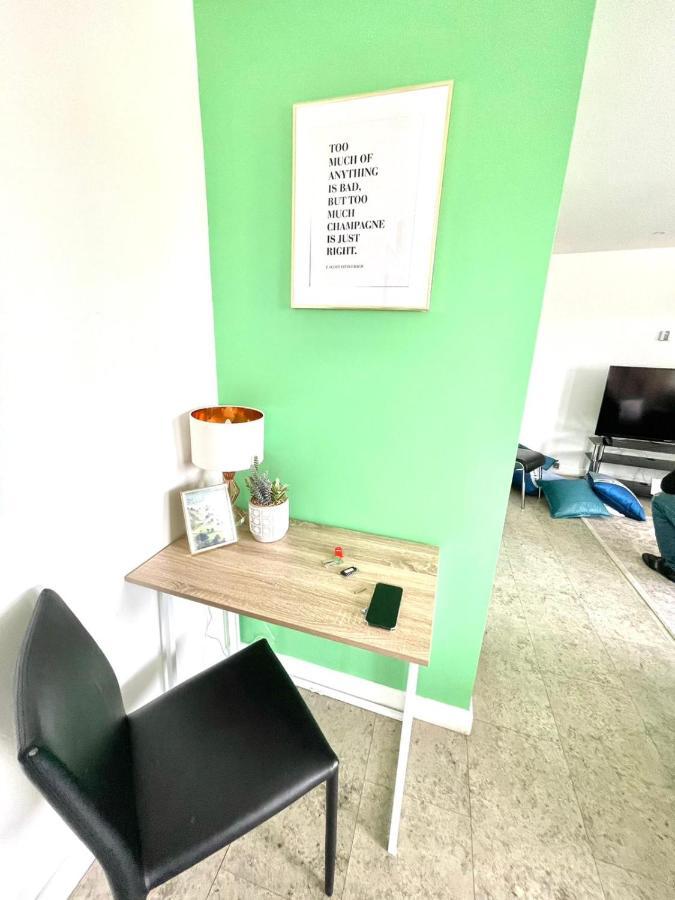 Koala & Tree - Cambridge Centric Location Renovated Studios - Short Lets & Serviced Accommodation Apartment