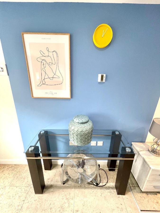 Koala & Tree - Cambridge Centric Location Renovated Studios - Short Lets & Serviced Accommodation Apartment