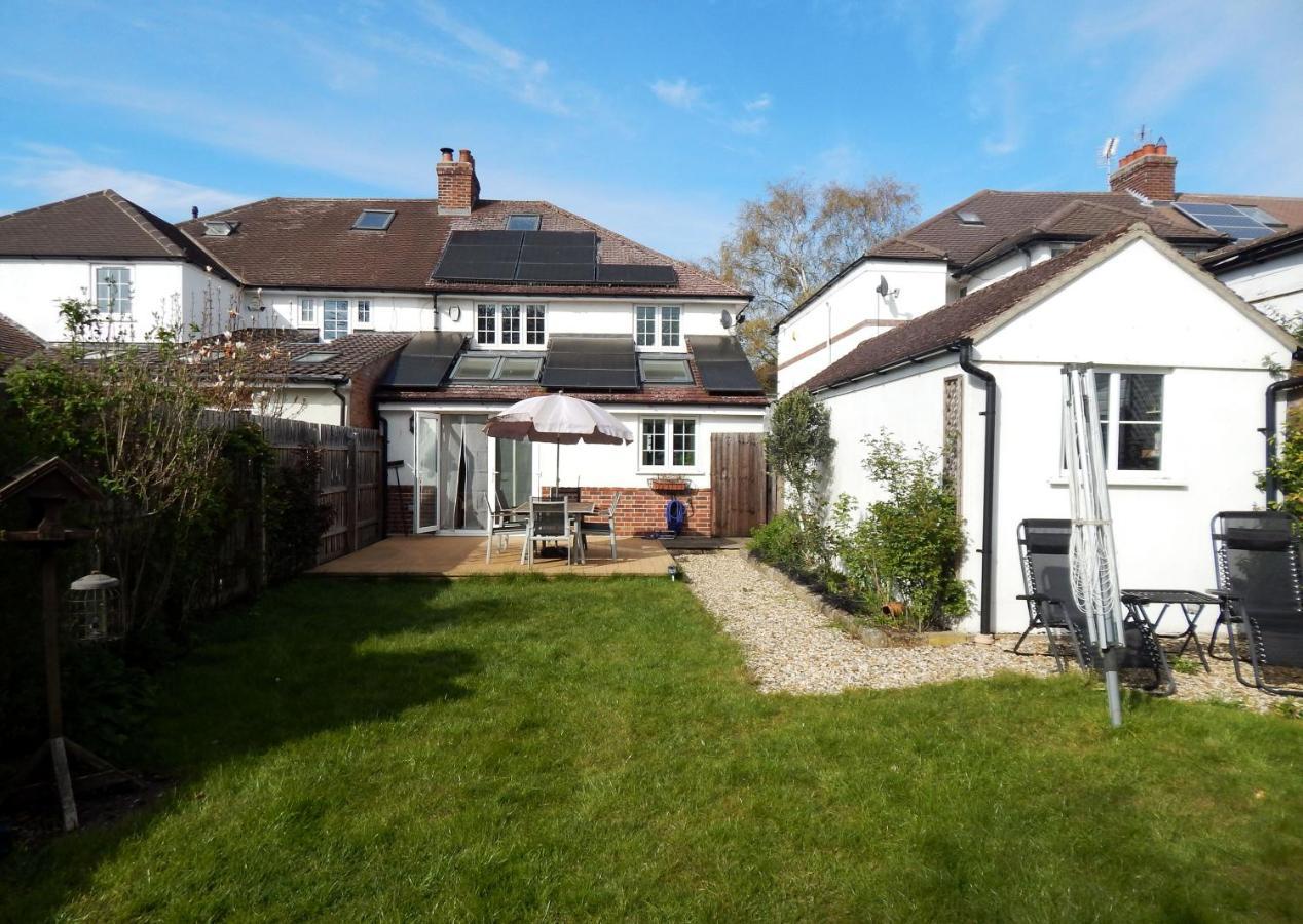 Luxurious 3 Bedroom House For Families, Corporate With Gardens And Parking Apartment *