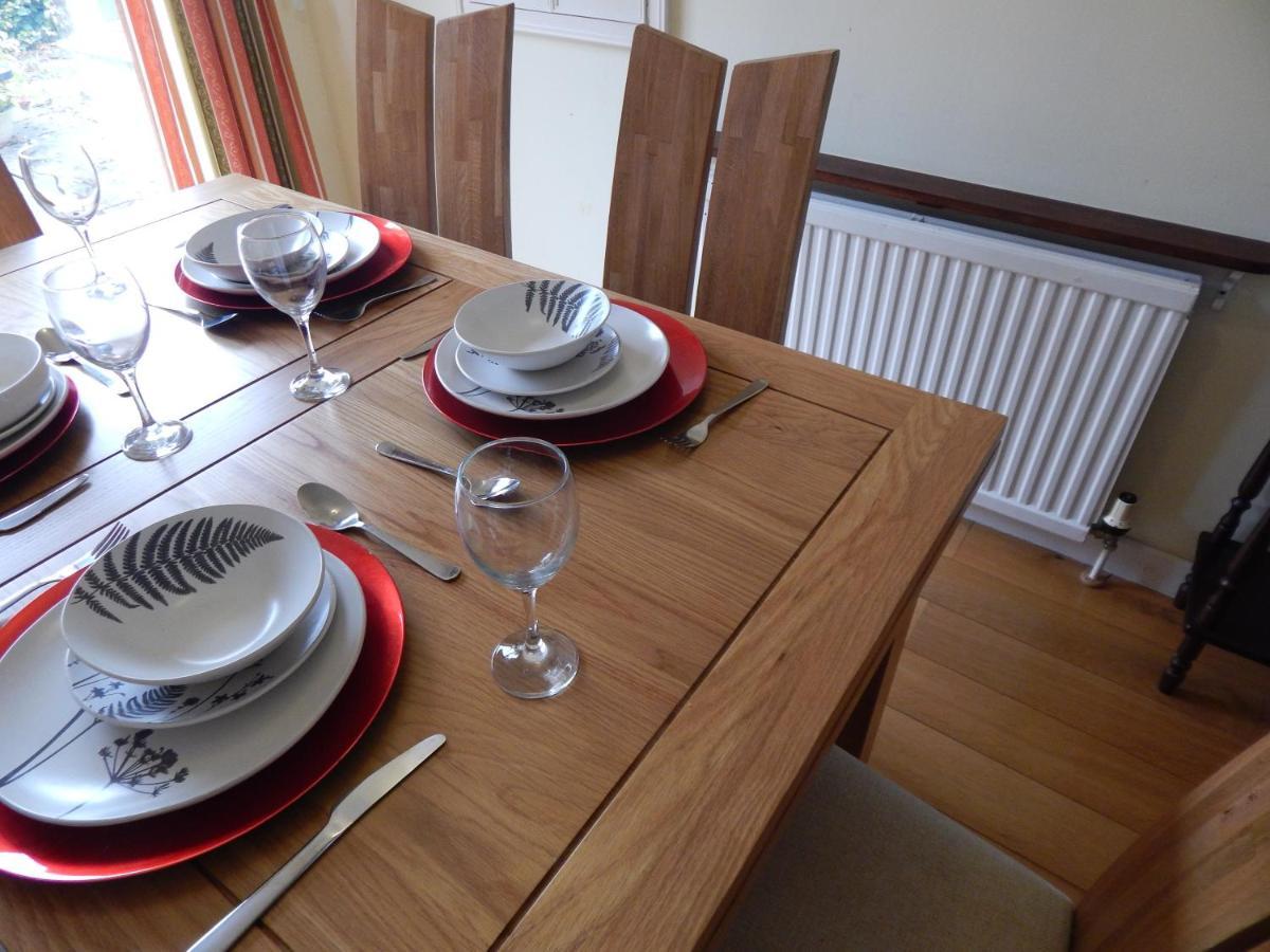 Two Bedroom Corporate And Family With Parking In Popular Location *