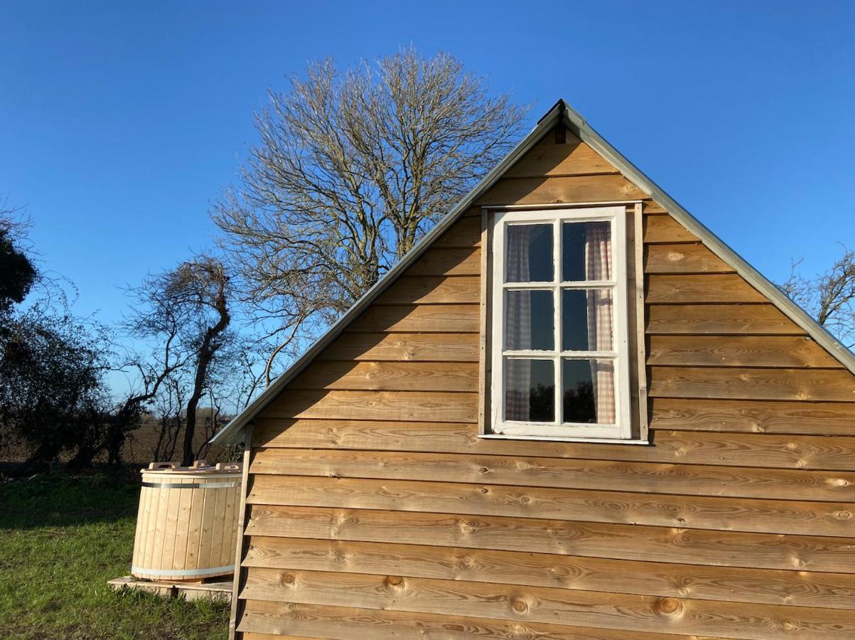 Fen Meadows Glamping - Luxury And Bell Tents