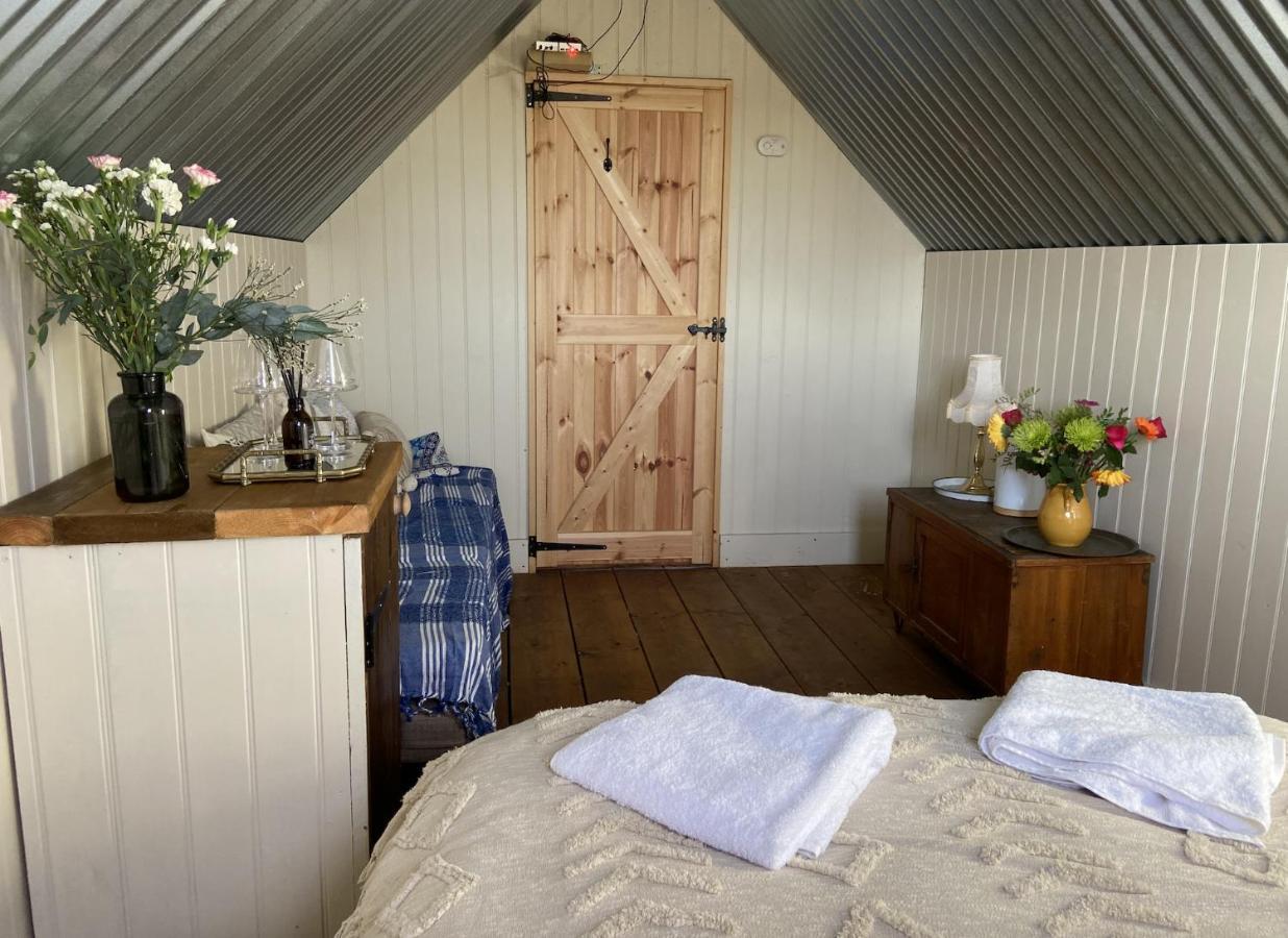 Fen Meadows Glamping - Luxury And Bell Tents Campsite Cambridge (Cambridgeshire)