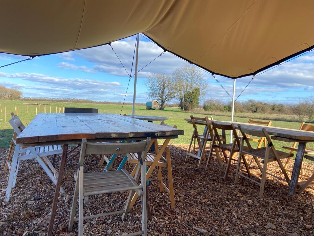 Fen Meadows Glamping - Luxury And Bell Tents Campsite *