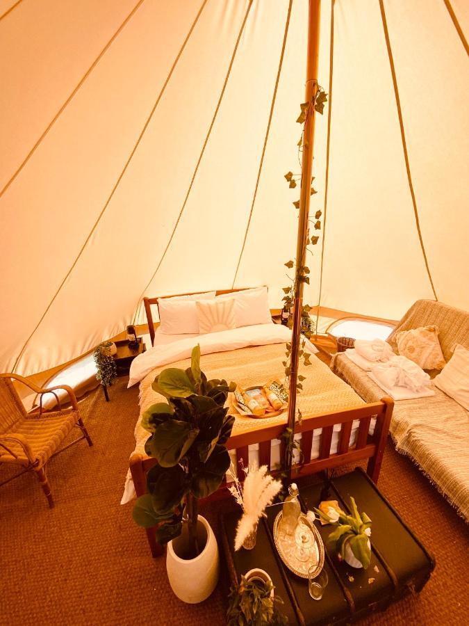 Campsite Fen Meadows Glamping - Luxury And Bell Tents