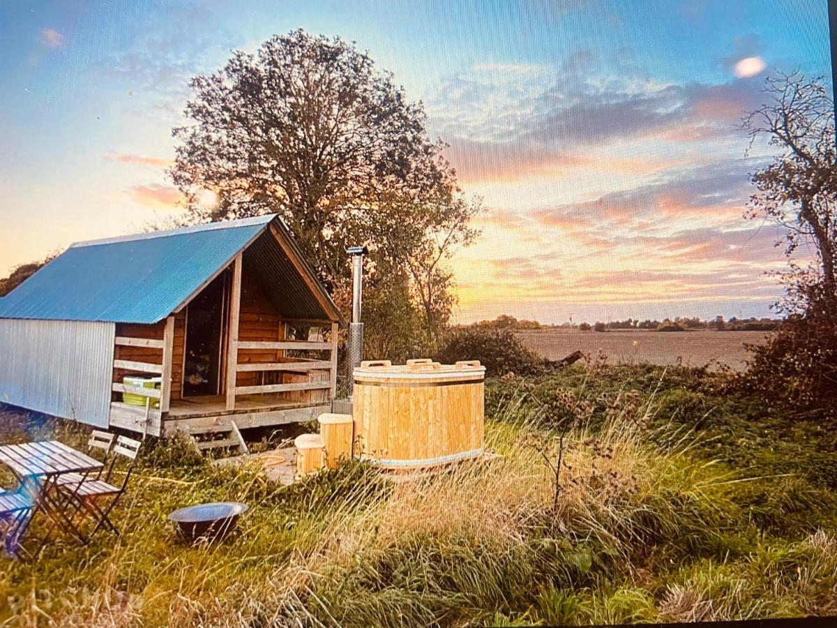 Campsite Fen Meadows Glamping - Luxury And Bell Tents *