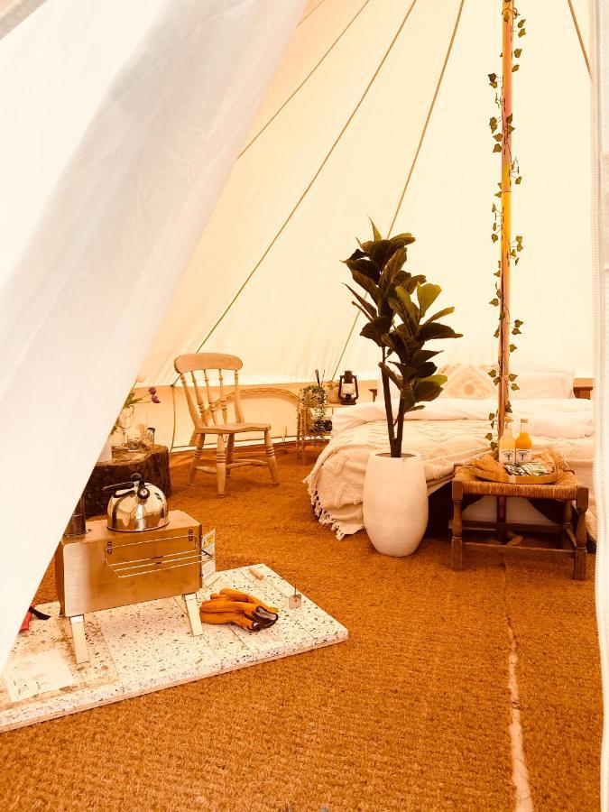 Fen Meadows Glamping - Luxury And Bell Tents Campsite