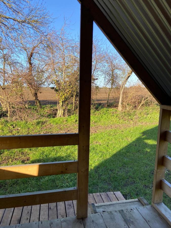 Fen Meadows Glamping - Luxury And Bell Tents Campsite *