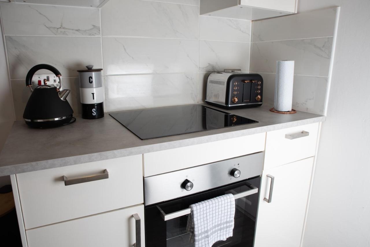 Holiday home Charming 2-bedroom Town House - Short Walk From The Station