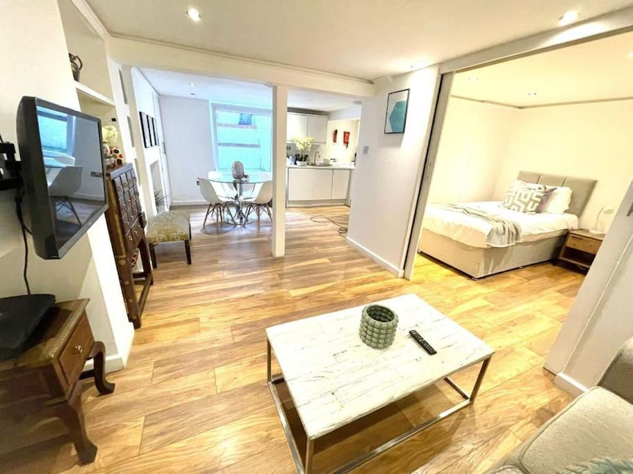 Apartment Historical Building / Cozy Basement / Cambridge (Cambridgeshire)
