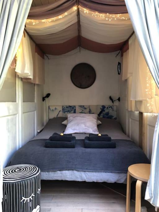 Tiny Hideaway In Apartment