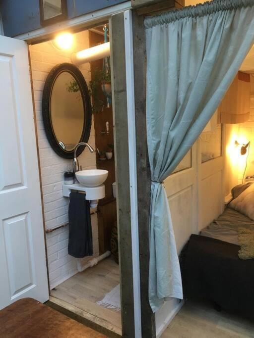 Tiny Hideaway In Apartment Cambridge (Cambridgeshire)