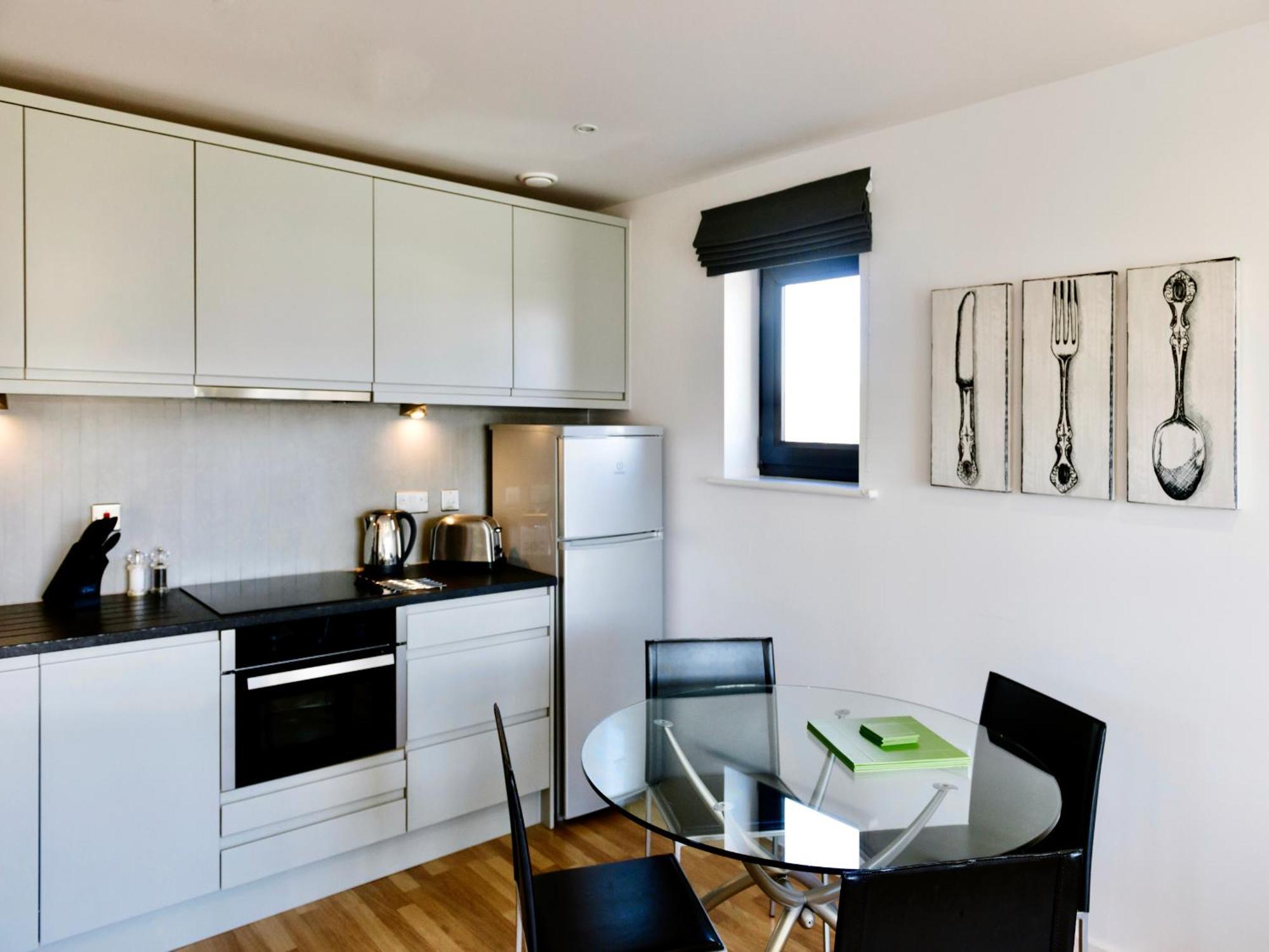 Eden House Apartment *