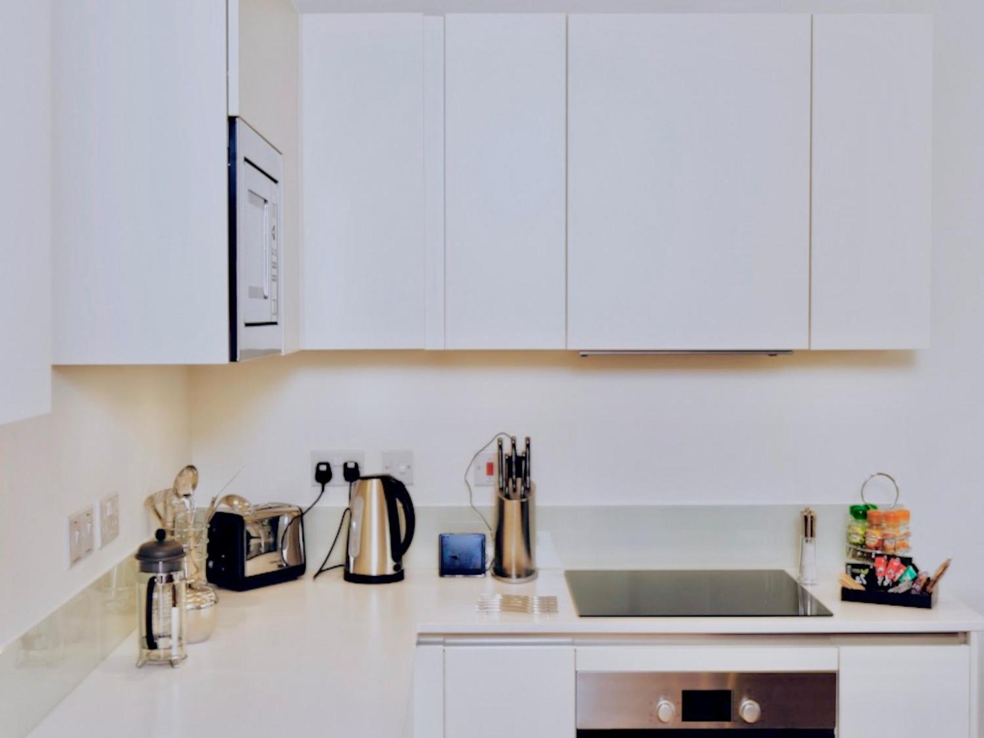 Your Space Apartments - Cambridge Place Apartment *