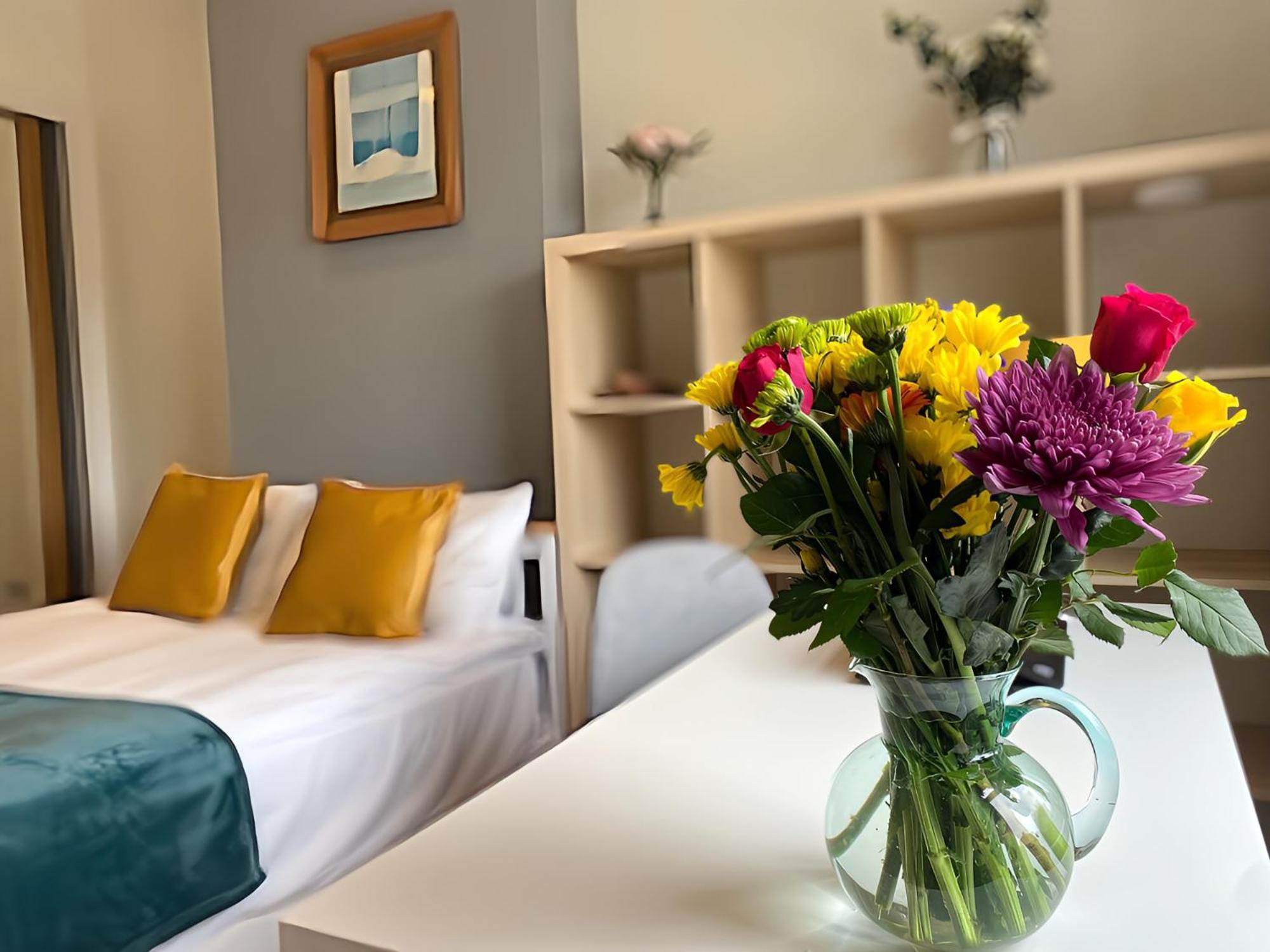 Apartment Diamond 2br Apartment-central-parking-walk To City & Train Station
