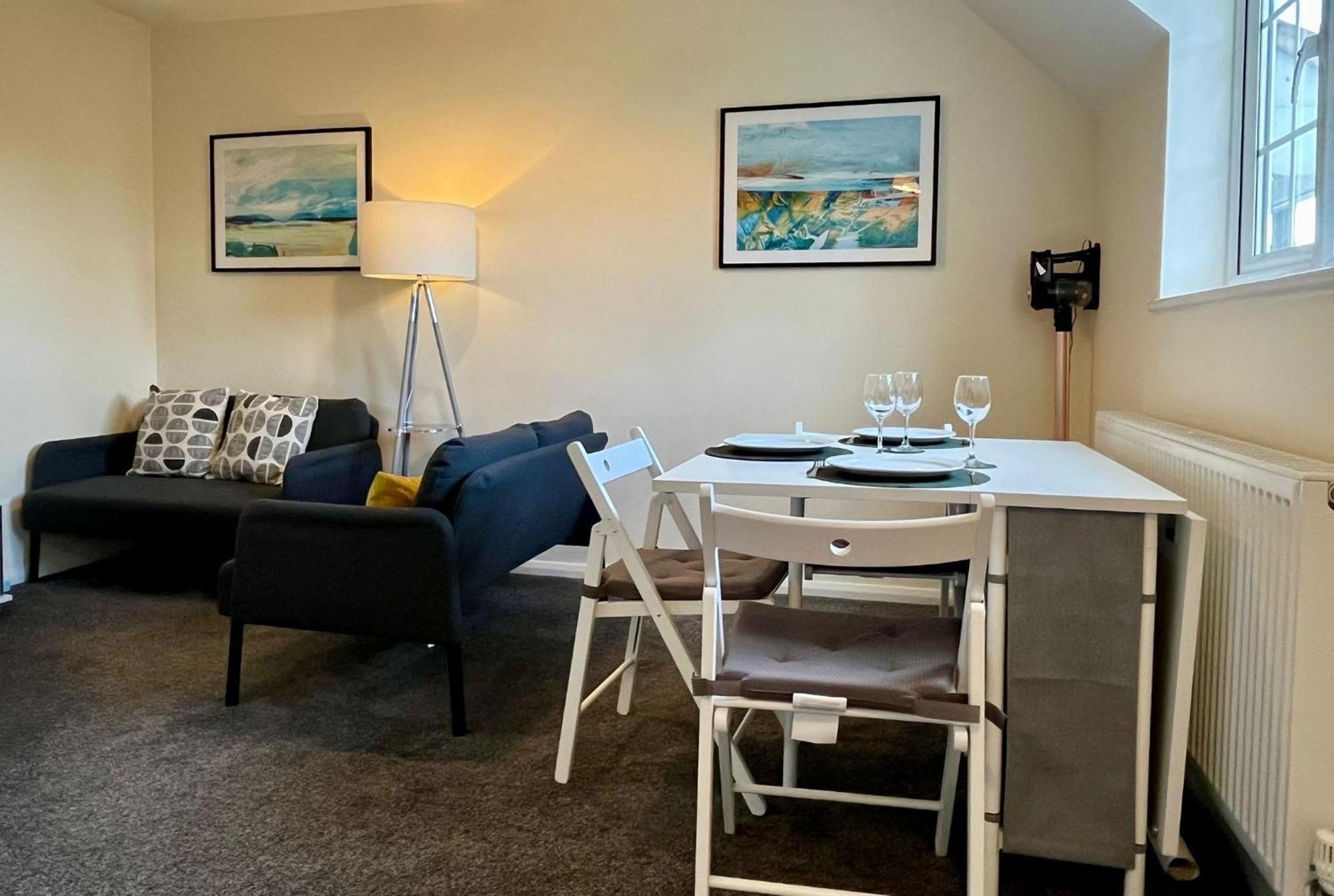 Central, Newly Refurb 2 Bed Flat With Free Parking Cambridge (Cambridgeshire)