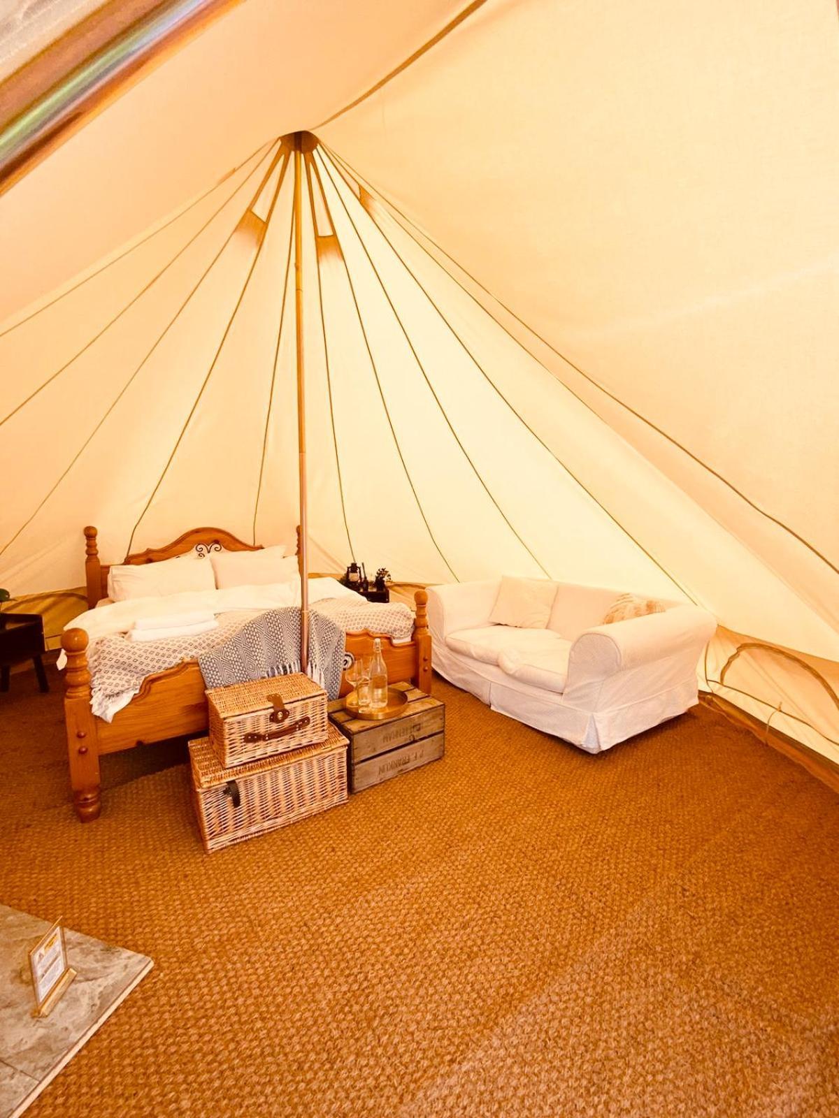 Campsite Fen Meadows Glamping - Luxury And Bell Tents