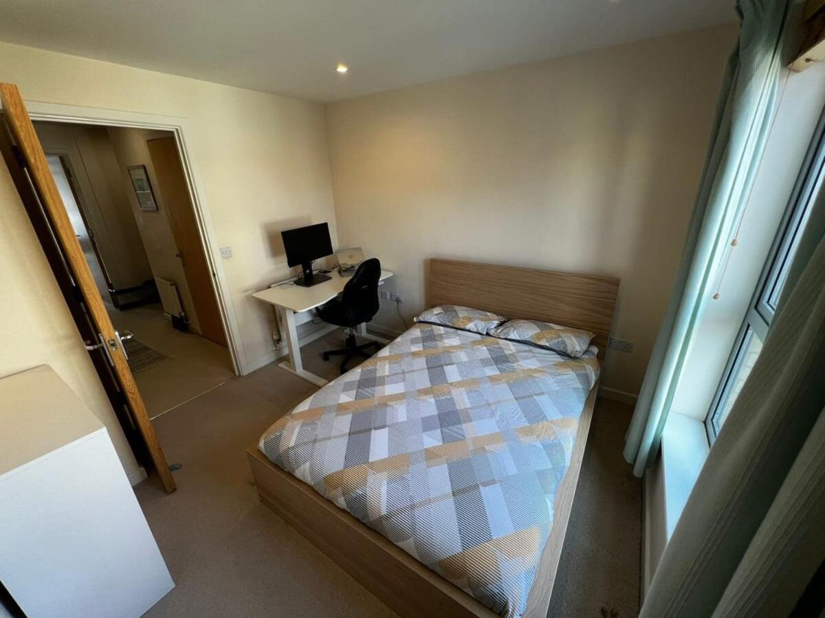 2 Bedroom Flat Next To Train Station & Gated Parking * Cambridge (Cambridgeshire)