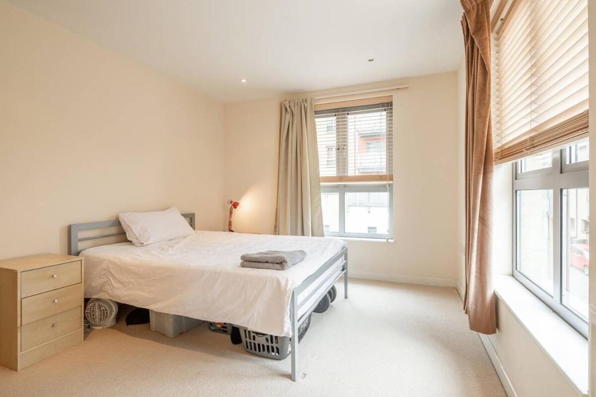 2 Bedroom Flat Next To Train Station & Gated Parking Cambridge (Cambridgeshire)