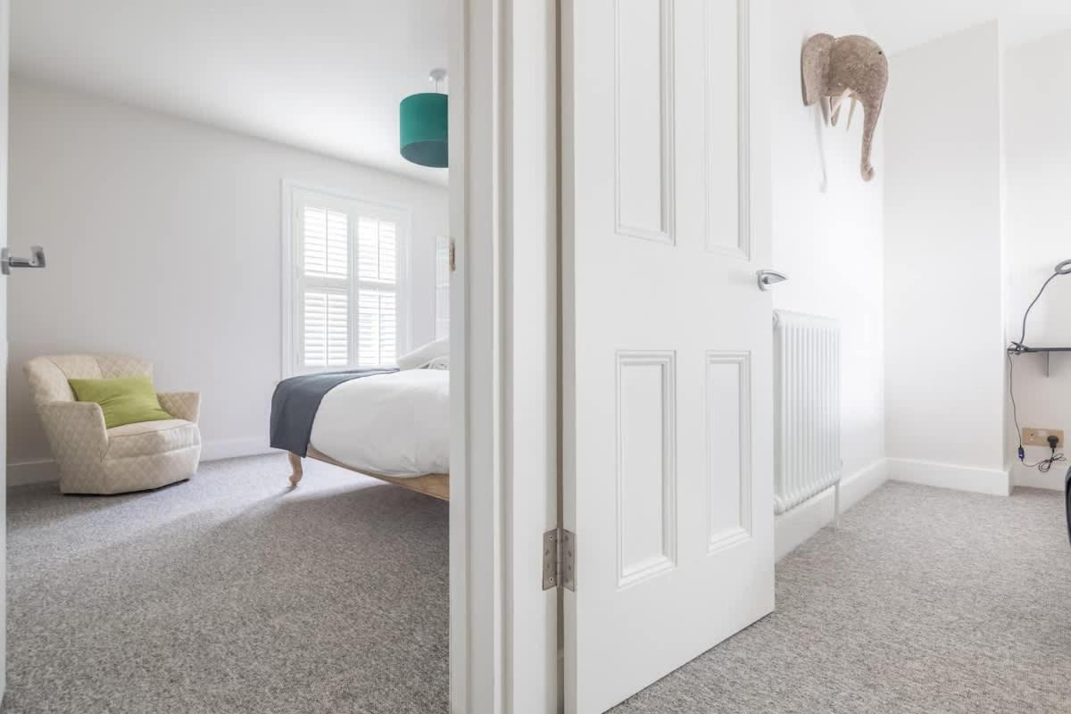 Beautiful 2bed Nr Holiday home