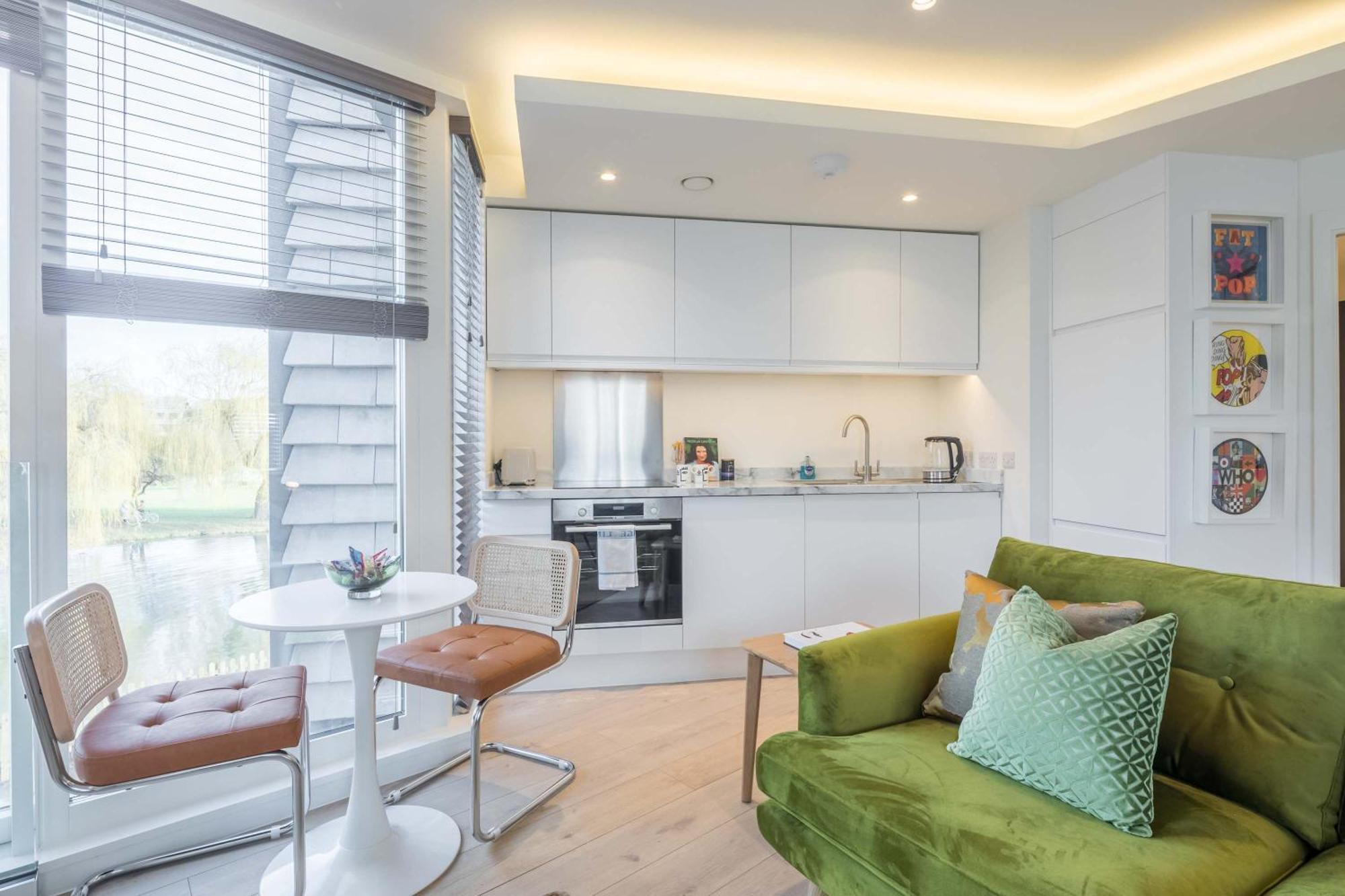Superb River Views & Parking * Cambridge (Cambridgeshire)