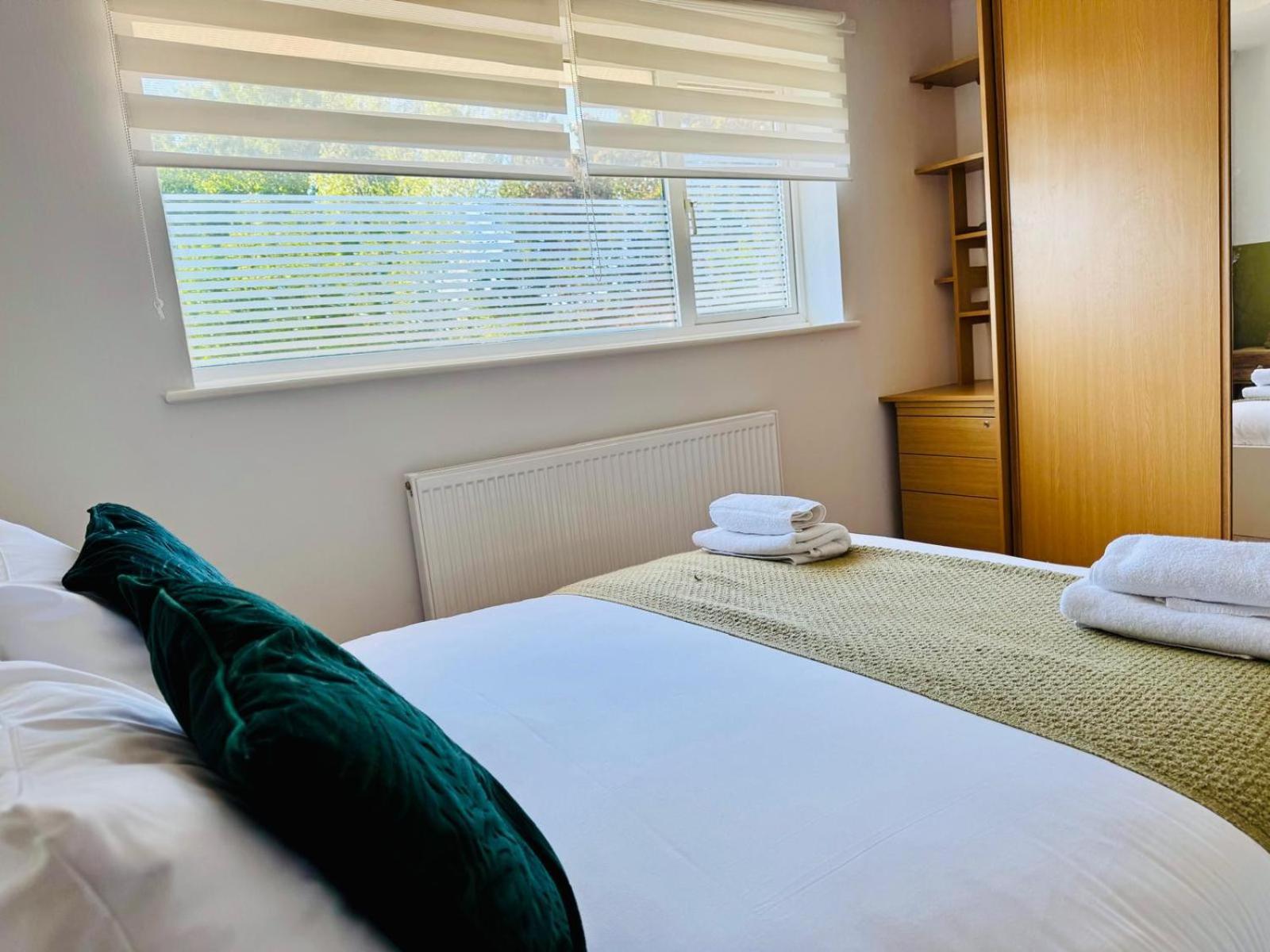 Jade's Cozy Retreat: Pet-friendly 2-bed With Garden Holiday home *