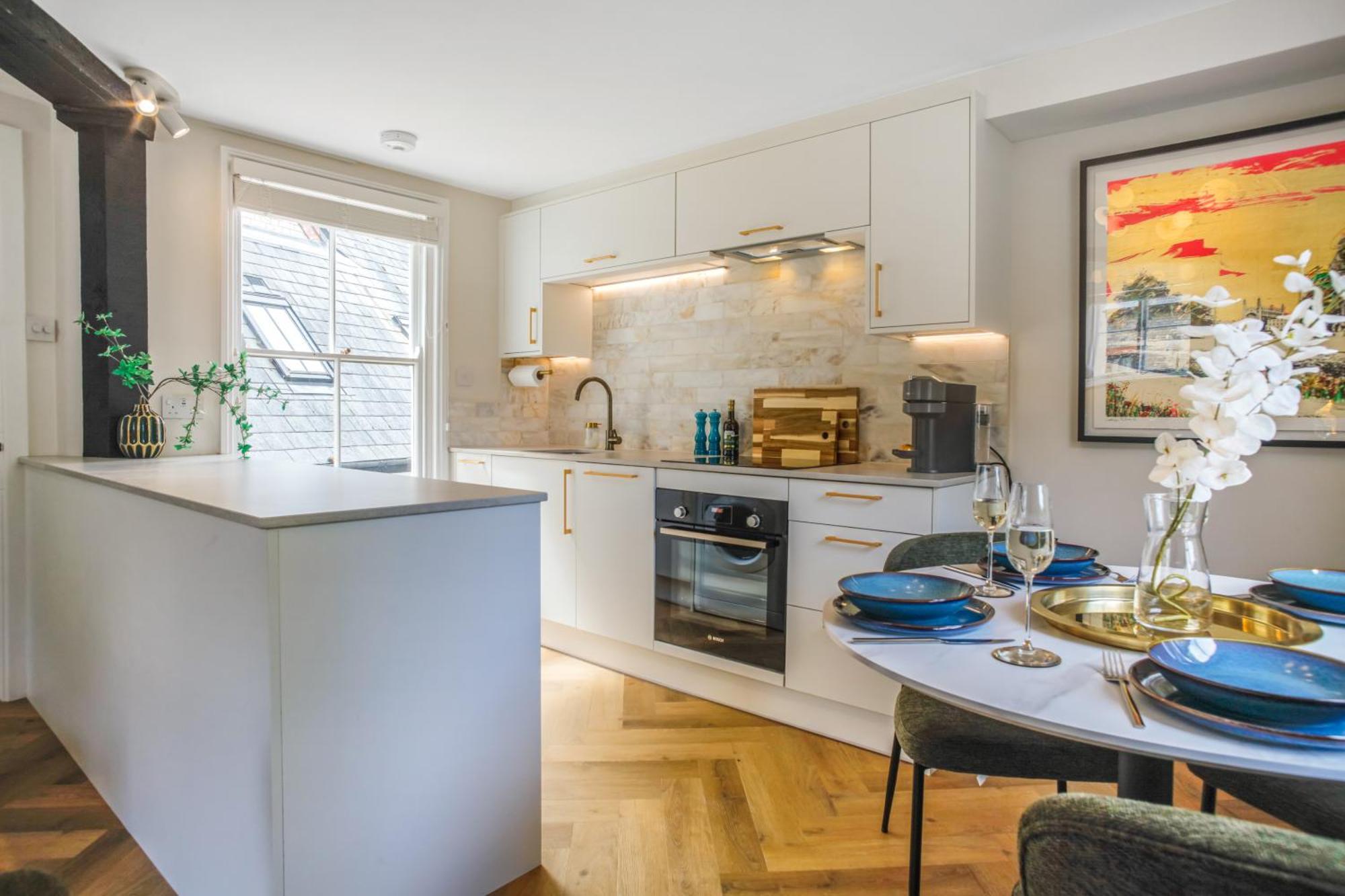 Very Location - Luxury Boutique 1 Bed Flat By River And Centre *