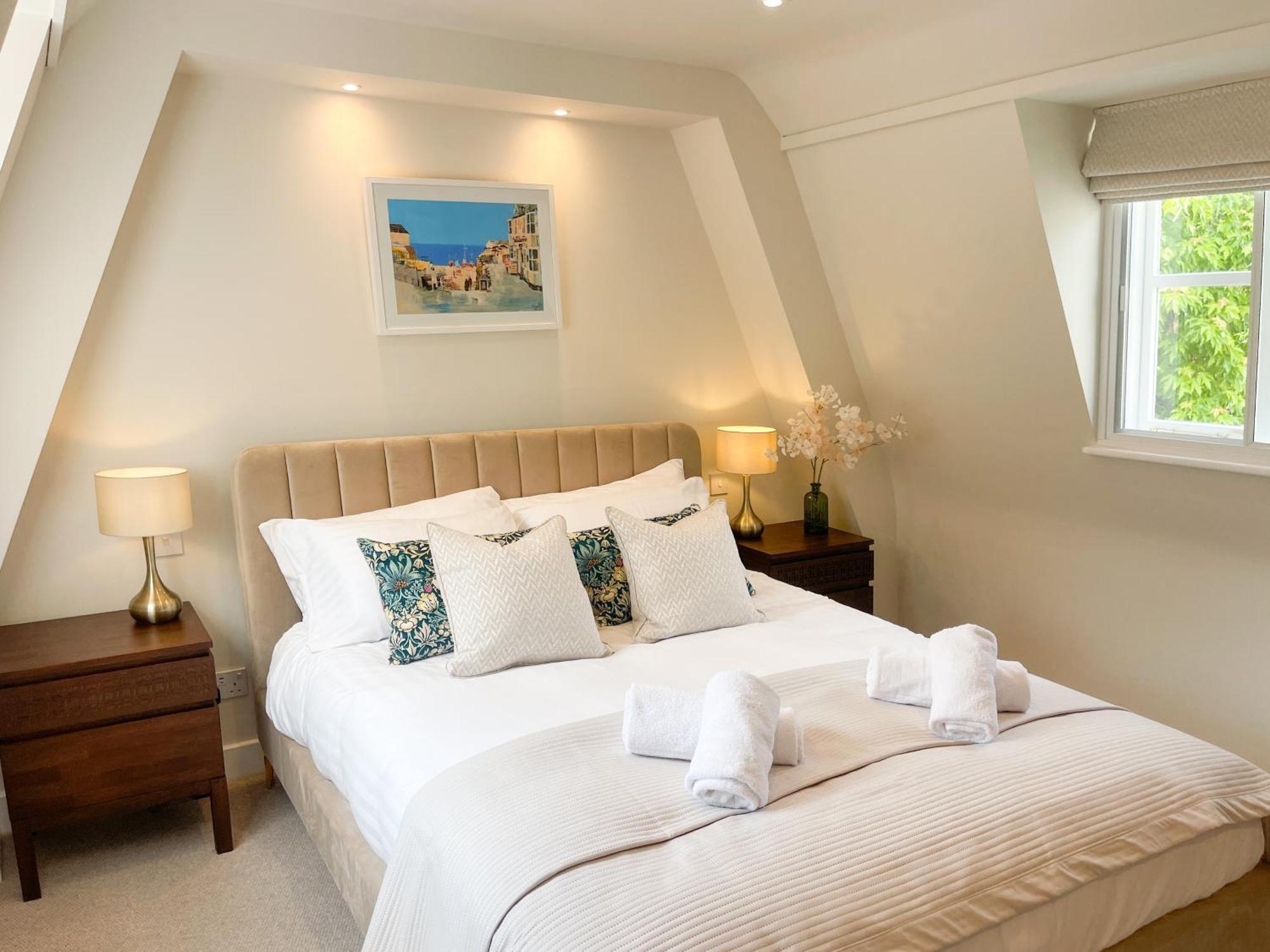 Very Location - Luxury Boutique 1 Bed Flat By River And Centre *