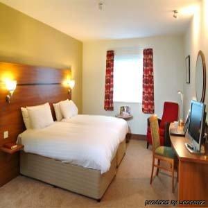 Ramada Cambridge 4*