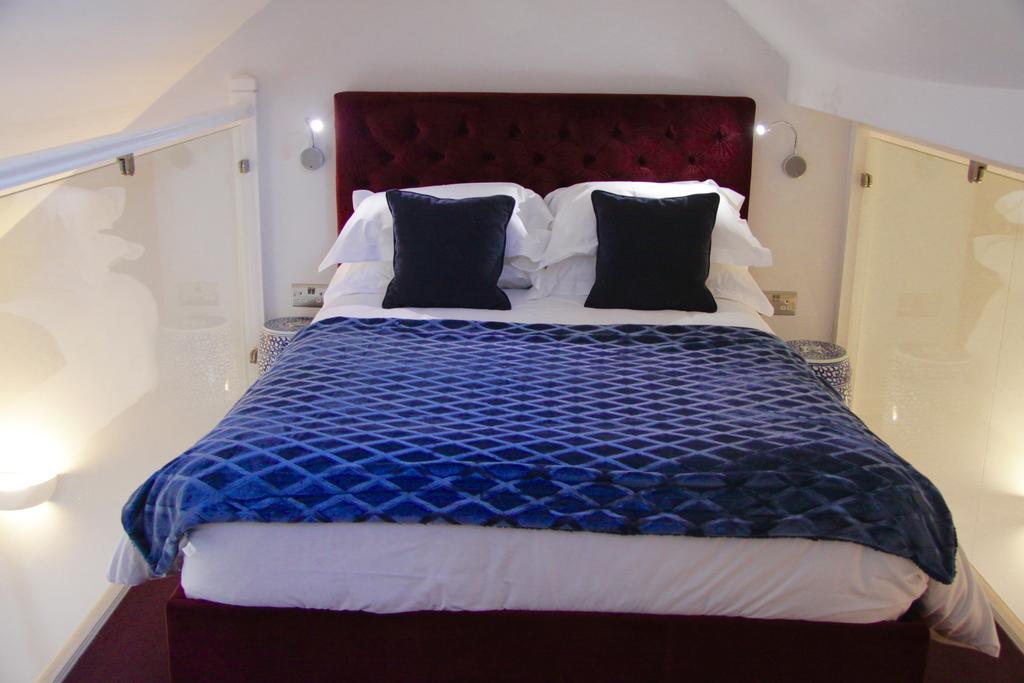 Lux Living - Marino Place *
