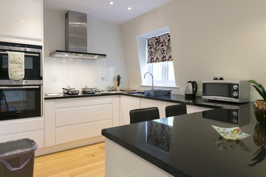 Penthouse 5 Mins Walk To Centre & Colleges With Balcony & Sleeps 6 * Cambridge (Cambridgeshire)