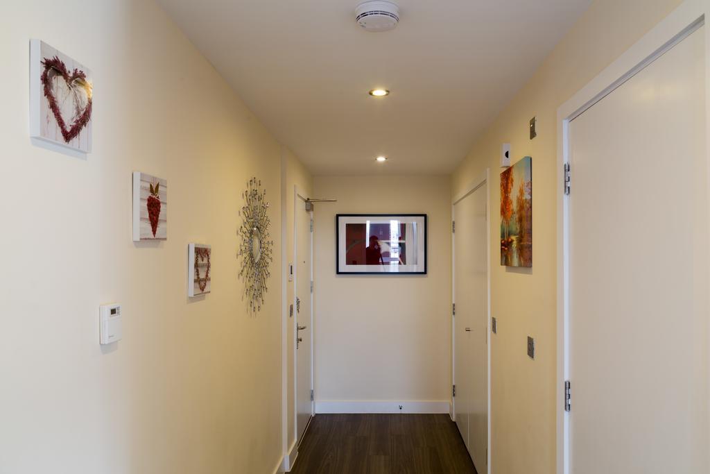 Station Penthouse: Modern Retreat With Parking & Terrace Cambridge (Cambridgeshire)