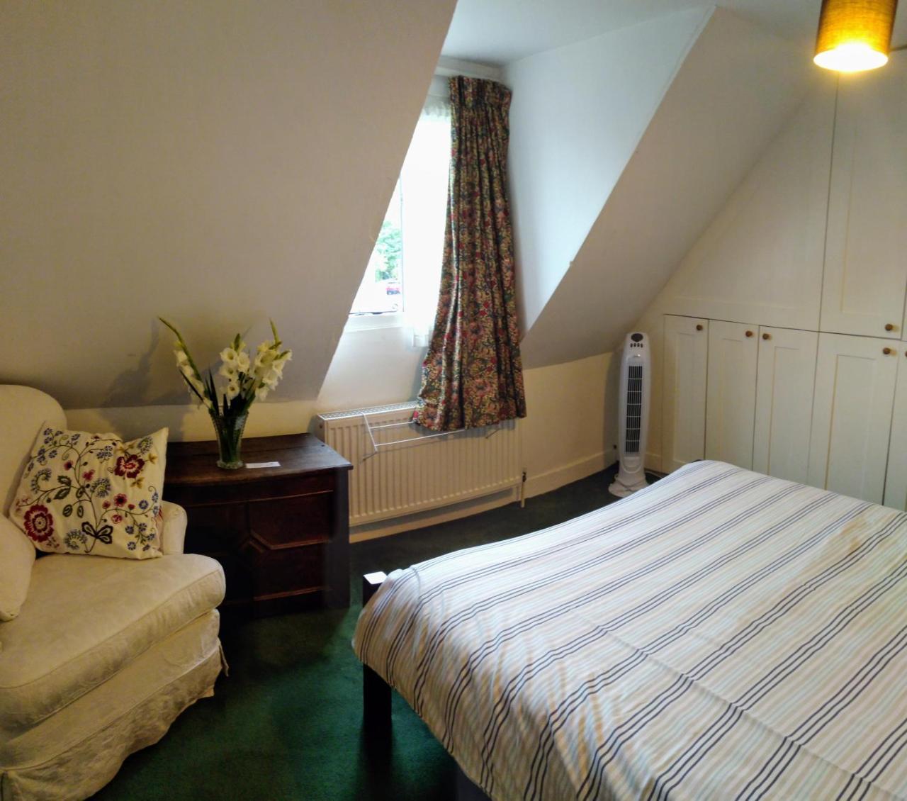 Cambridge Farmers Outlet Homestay